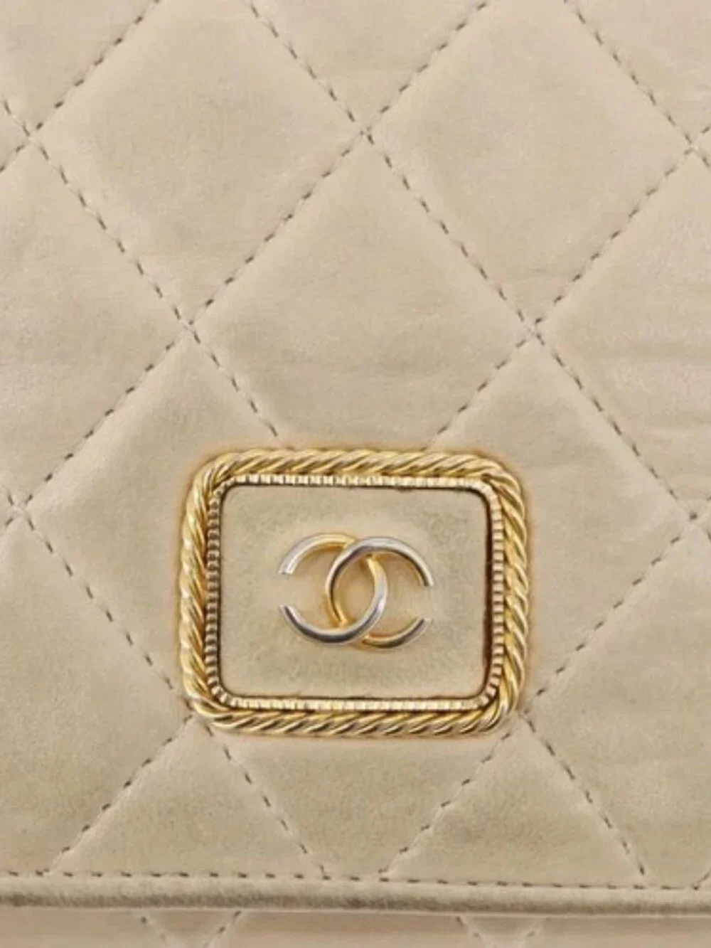 CHANEL Matelasse Chain Shoulder Bag Lamb Skin Beige Gold CC Auth BA10672